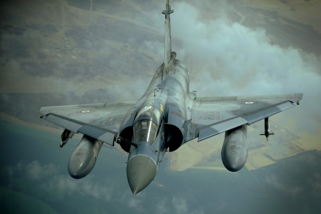 Париж: французские ВВС начали наносить авиаудары по ИГ в Сирии