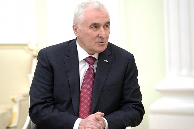Глава Южной Осетии назвал военную операцию в Сирии своевременной