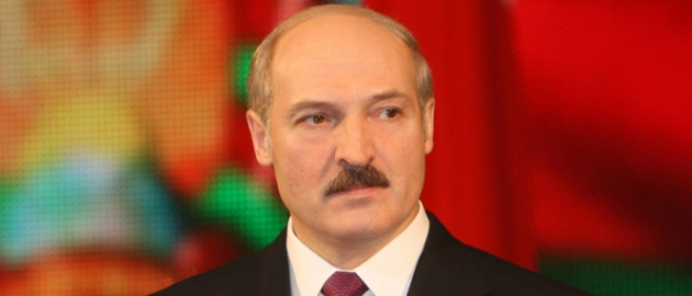 Лукашенко попросил Украину не направлять в Белоруссию боевиков и оружие