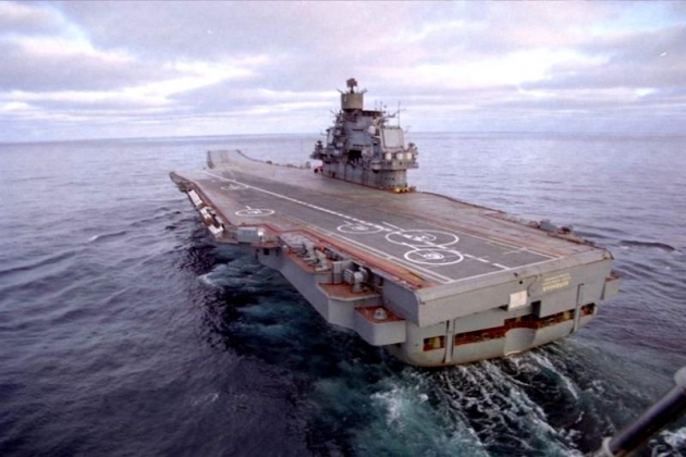 Николай Патрушев посетил авианесущий крейсер «Адмирал Кузнецов» в Заполярье