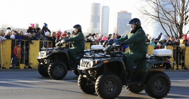 Военный парад в Риге