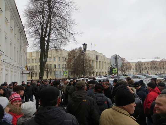 Ярославские дальнобойщики протестуют против платы за проезд по дорогам