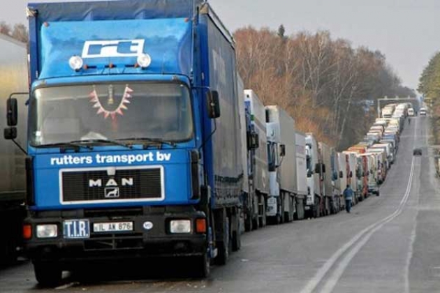 Транспортный поток смещается с федеральных на региональные дороги,  ремонт которых  Калужской области обходится  ежегодно  в 4 млрд. рублей