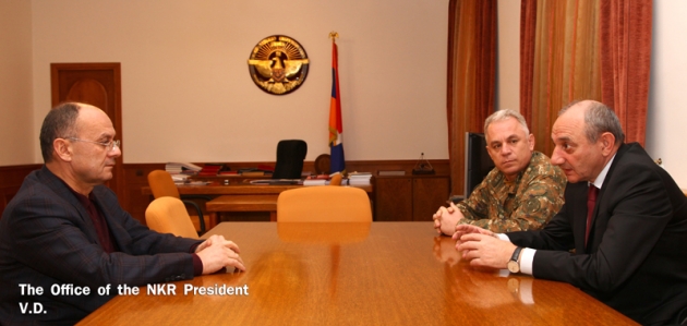 Министр обороны Армении посетил с рабочим визитом Нагорный Карабах