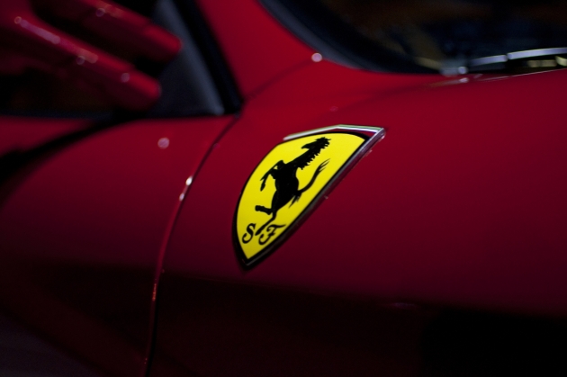 Ferrari отзывает 185 спорткаров из-за риска возгорания