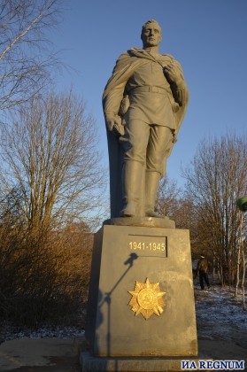 В Вологодской области открыли памятник Советскому солдату