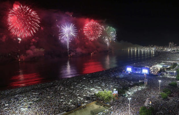 В новогоднюю ночь на пляже Копакабана соберется более 2 млн человек