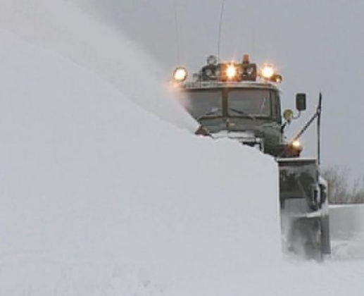 В Липецкой области дороги от снега чистит почти тысяча машин