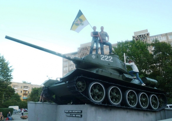 В Калининграде судят «русского националиста», осквернившего памятник Победы