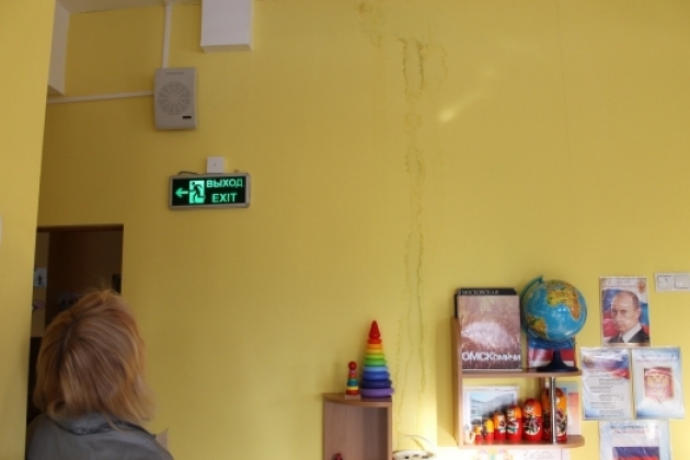 Новый детсад в Омской области уже пошел трещинами