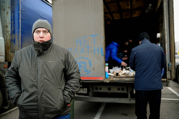 Российским фурам официально запрещен транзит через Украину