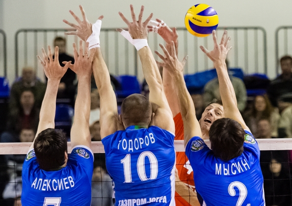 «Газпром-Югра» максимально убедительно победили в первом матче в Кубке ЕКВ