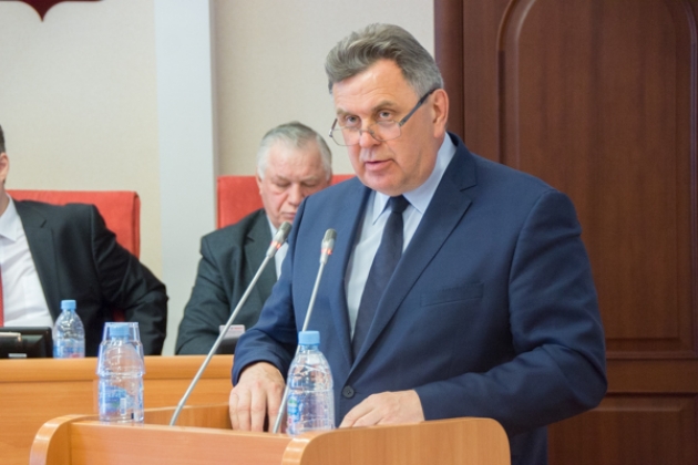 Глава Ярославской области представил депутатам отчет за 2015 год