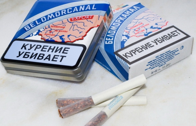 Путин запретил продавать более 20 сигарет в одной пачке