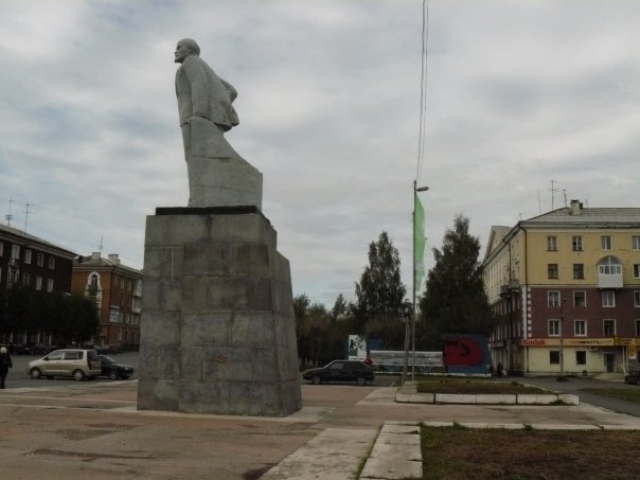 Памятник Ленина. Ревда 