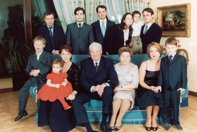 Ельцин с семьей 