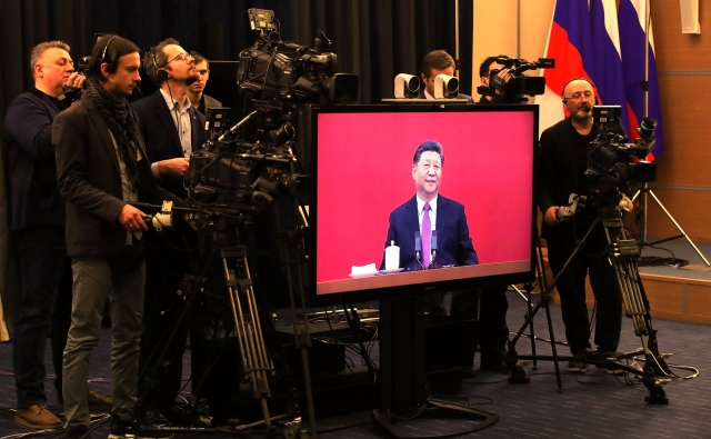 Си Цзиньпин в ходе телемоста. Церемония ввода в эксплуатацию газопровода «Сила Сибири»
