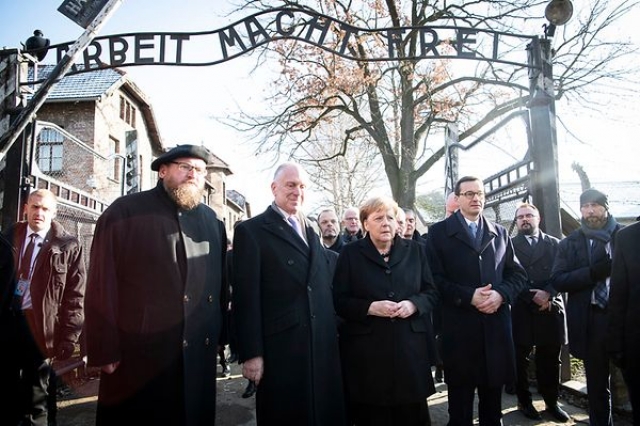 Ангела Меркель в Аушвице 