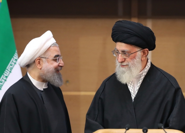 Хасан Рухани и Али Хаменеи. khamenei.ir
