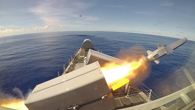 Запуск ракет Naval Strike Missile