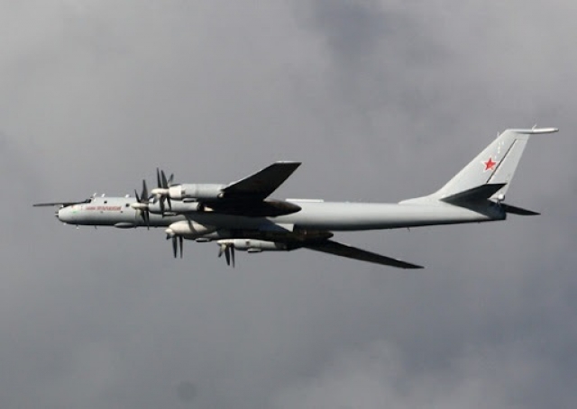 Истребители НАТО сопровождали самолеты ВКС России на учениях в Атлантике