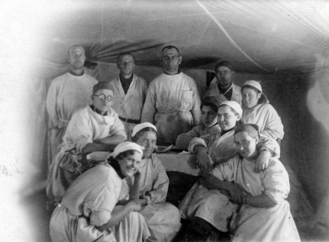 Персонал советского госпиталя, Брянский фронт. 1943