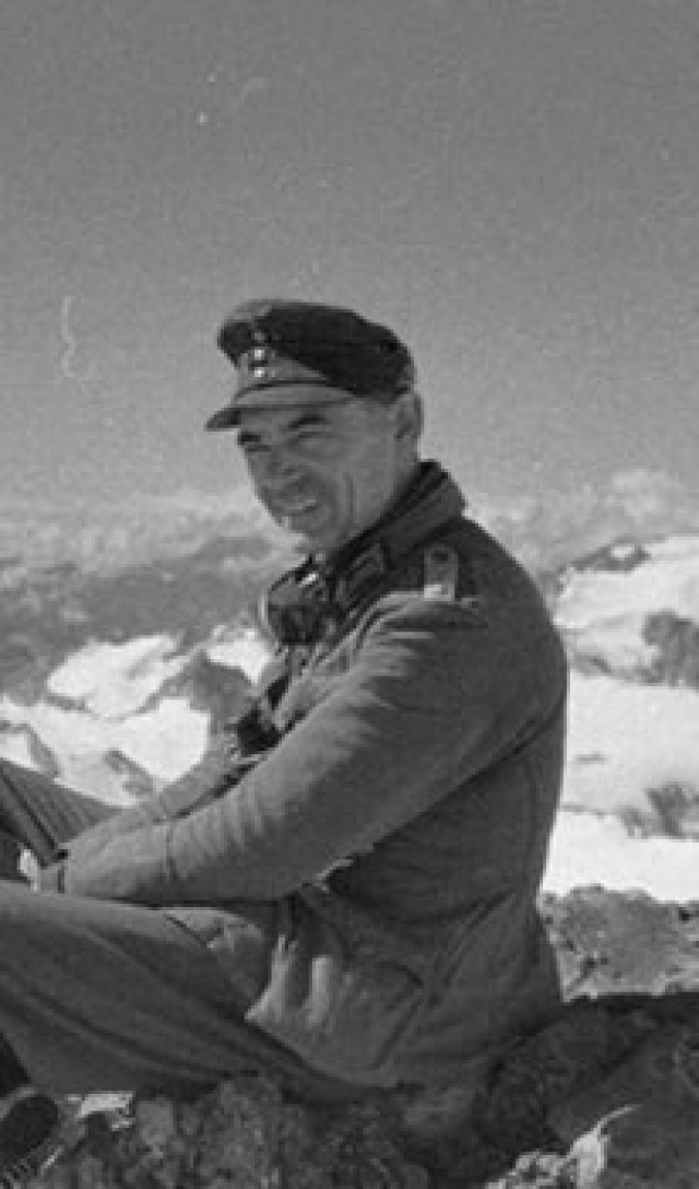 Капитан Хайнц Грот на склонах Эльбруса