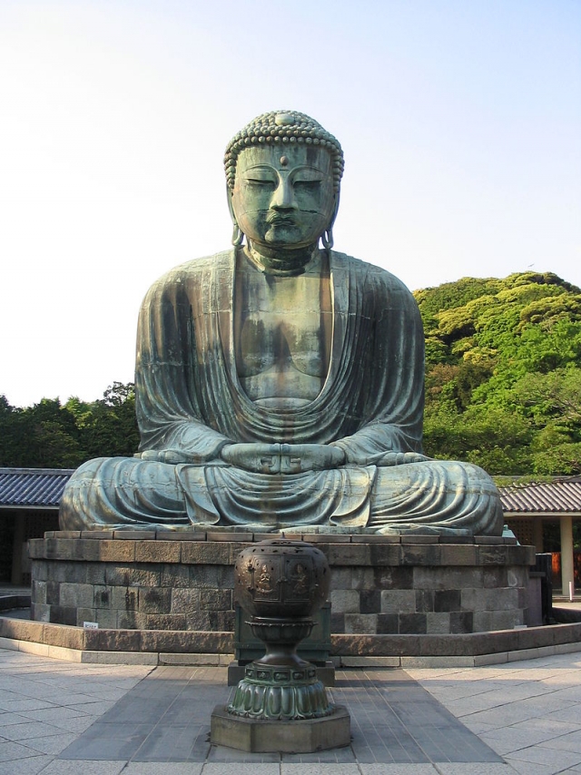 Cтатуя Будды Амиды. Камакура, Япония