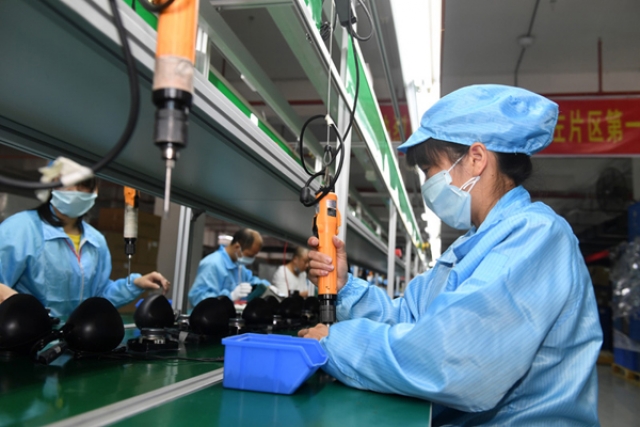 Китайские предприятия возобновили производство с соблюдением строгих мер профилактики распространения коронавирусной инфекции 