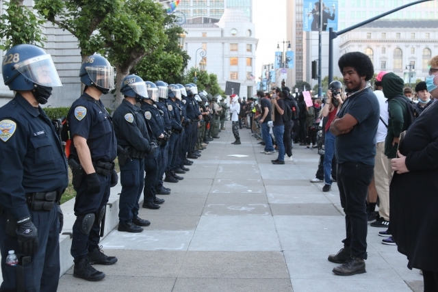 Протестующие в Сан-Франциско. США