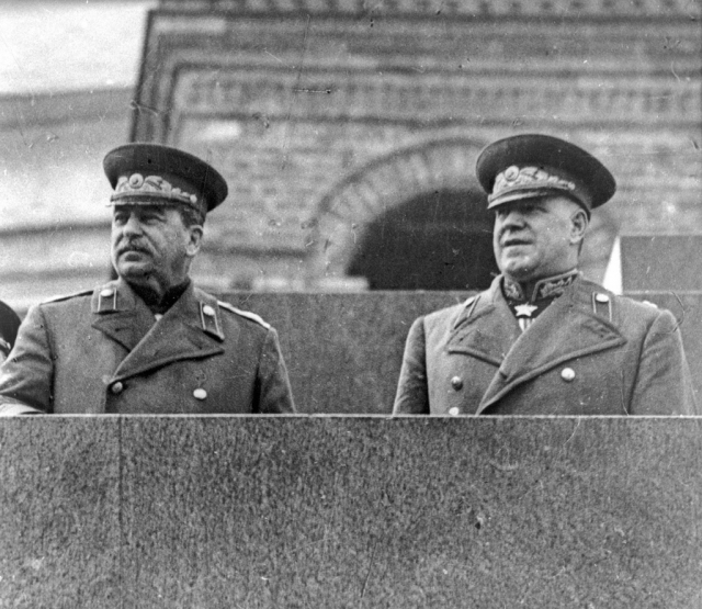 И.В. Сталин и Г.К. Жуков на Параде Победы. 24 июня 1945