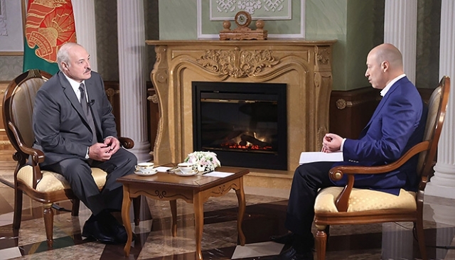Александр Лукашенко даёт интервью Дмитрию Гордону 