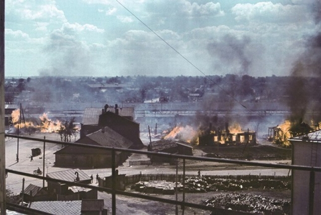 Пылающие дома по улице Бобруйской. Минск. 1941