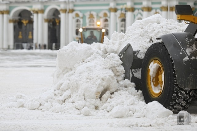 Уборка снега в Санкт-Петербурге 