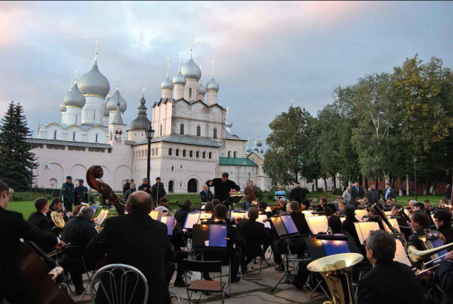 Концерт «Новой оперы» в Ростовском кремле