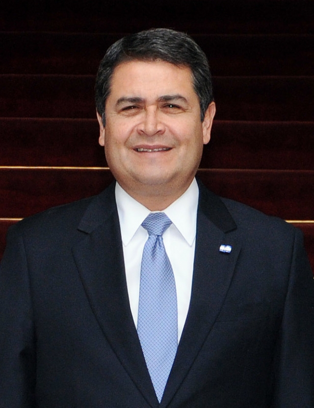 Хуан Орландо Эрнадес 