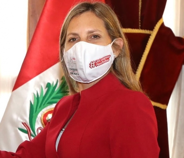 Мария дель Кармен Альва. Перуанский юрист и политик, член политической партии «Народное действие»