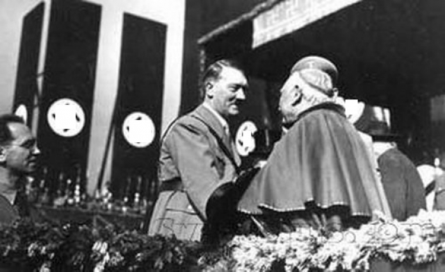Папа Пий XI и Адольф Гитлер 