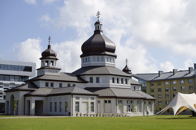 Церковь Святой Софии на территории университета. Украинский католический университет
