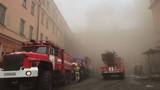 Пожар в бывшием училище связи в Рязани