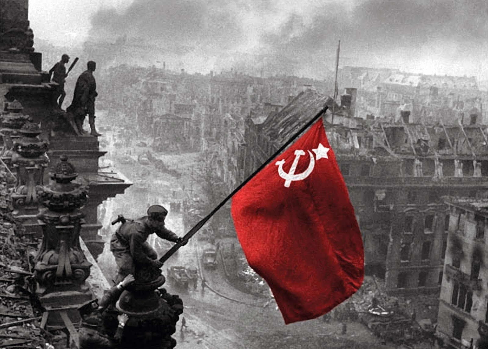 Гитлеровский Берлин в мае 1945 года был взят совместными усилиями Красной  Армии и Войска Польского - ИА REGNUM