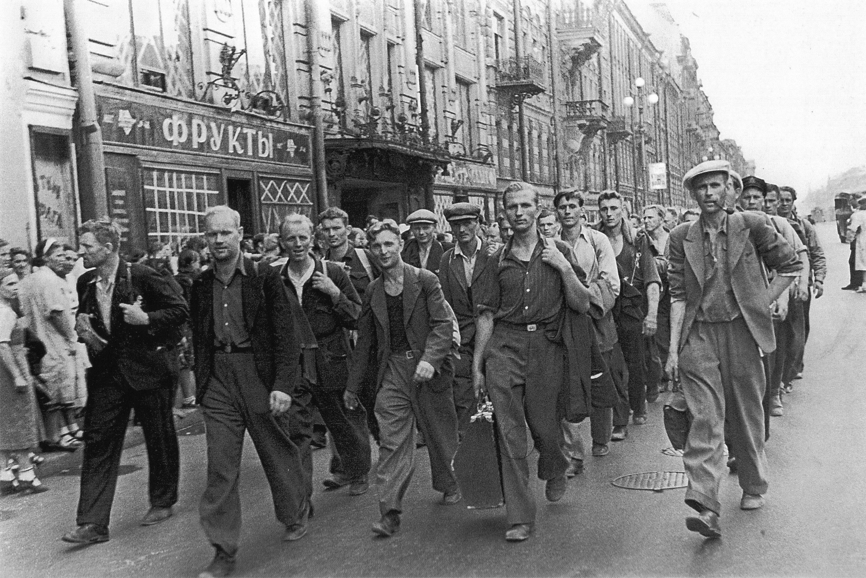 1 день войны в ссср. Добровольцы Ленинград 1941. Первый день войны 22 июня 1941 года. Добровольцы июнь 1941 года.