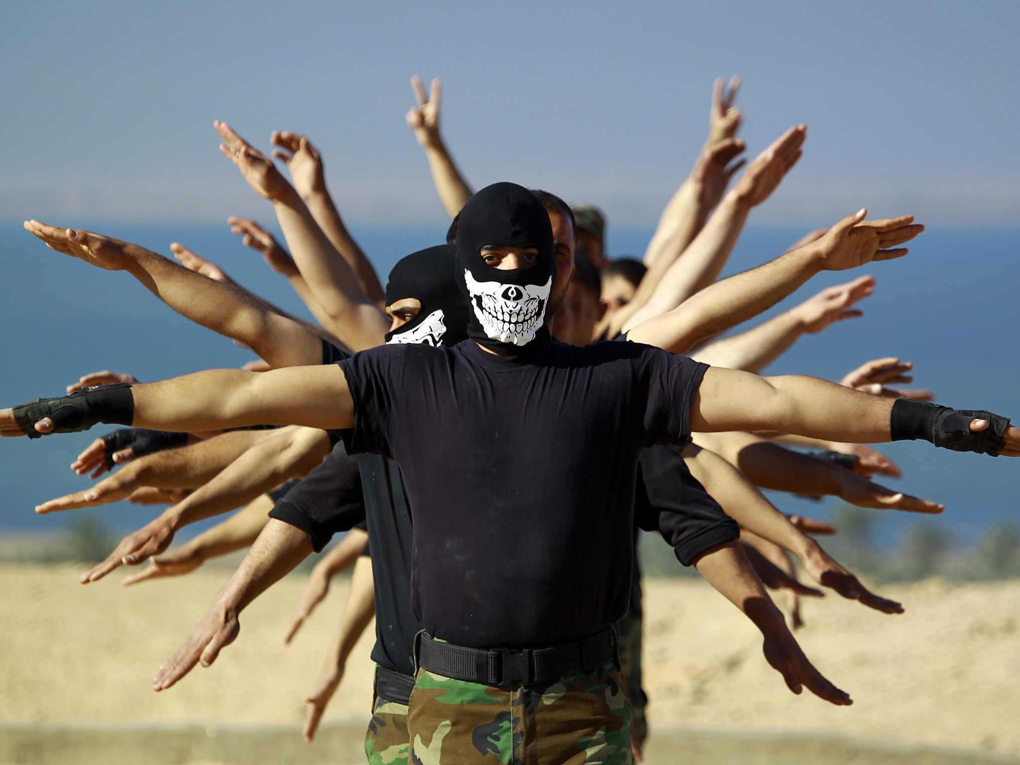 В «адский котел» взаимных обвинений и угроз острую приправу подсыпают и джихадисты