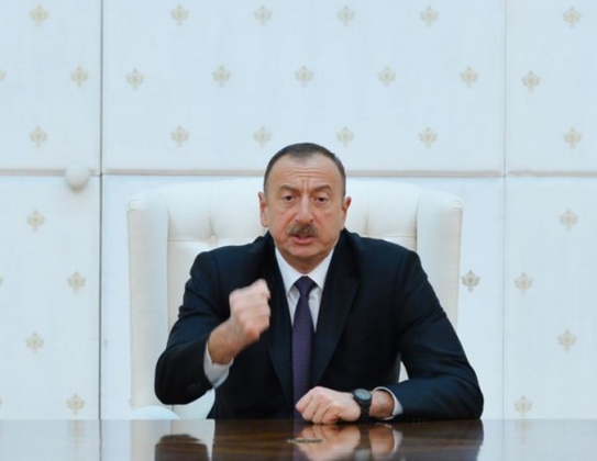 Ильхам Алиев наводит страх