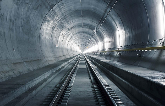 В КНР завершено строительство самого длинного автомобильного тоннеля