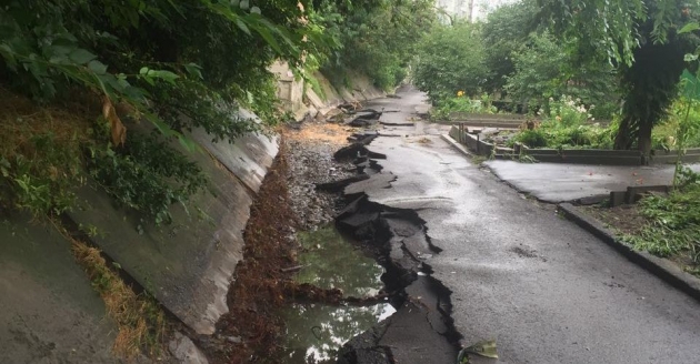 «Критичного ничего нет»: в Ростове-на-Дону подсчитывают ущерб от дождя