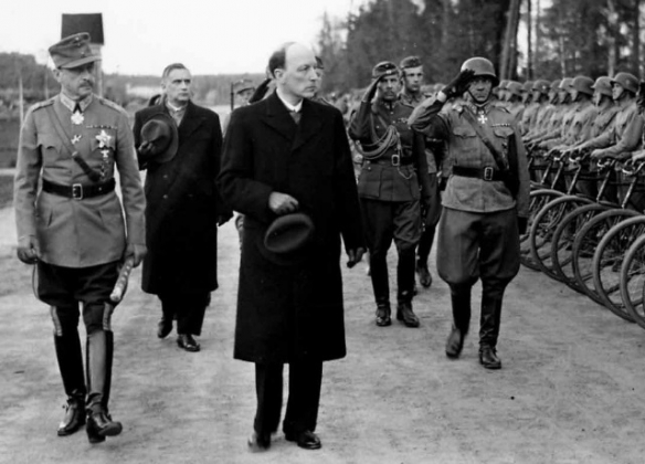 Карл Маннергейм и президент Рюти. 1944