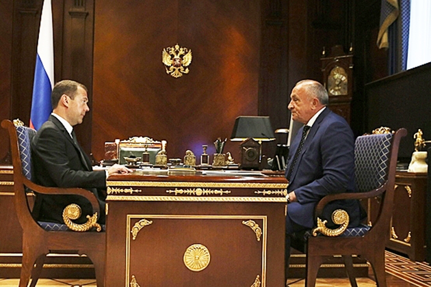 Глава Удмуртии доложил Медведеву о социально-экономическом развитии региона