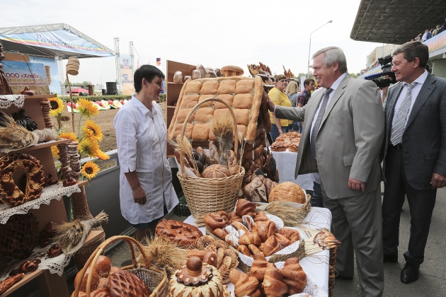 Рекордный каравай: Ростовская область стала лидером по сбору хлеба в России