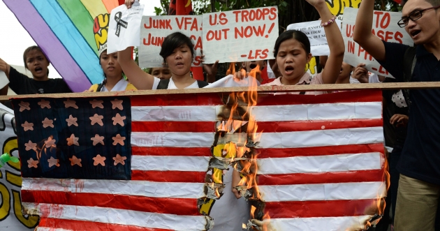 Антиамериканская демонстрация в Маниле 